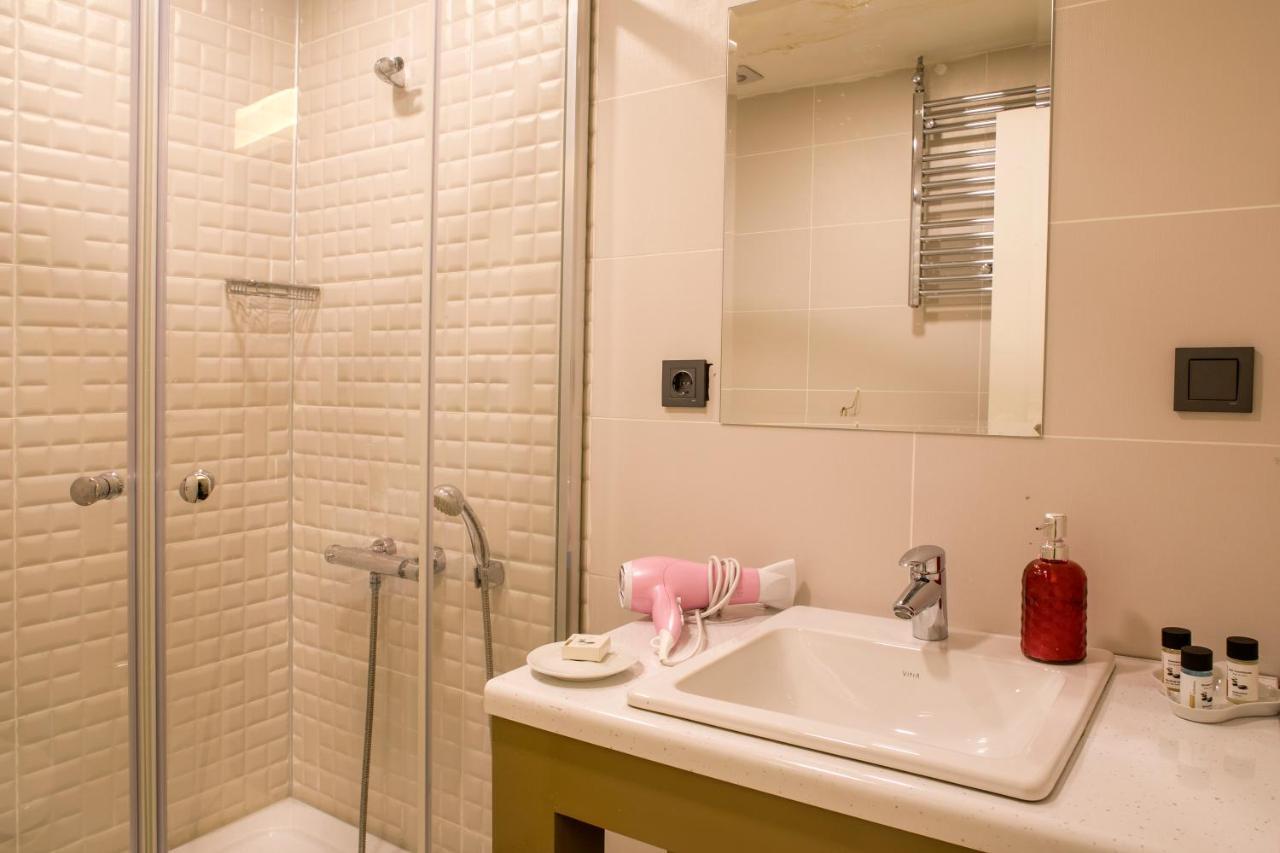 Mephisto Apartment Истанбул Екстериор снимка
